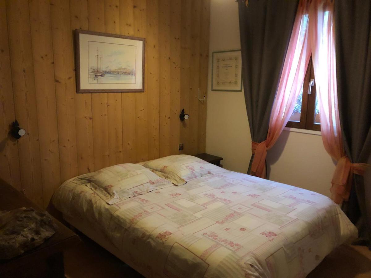 Les Chapelles Chambre D'Hotes מראה חיצוני תמונה